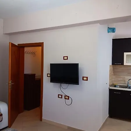 Alvi Apartment *